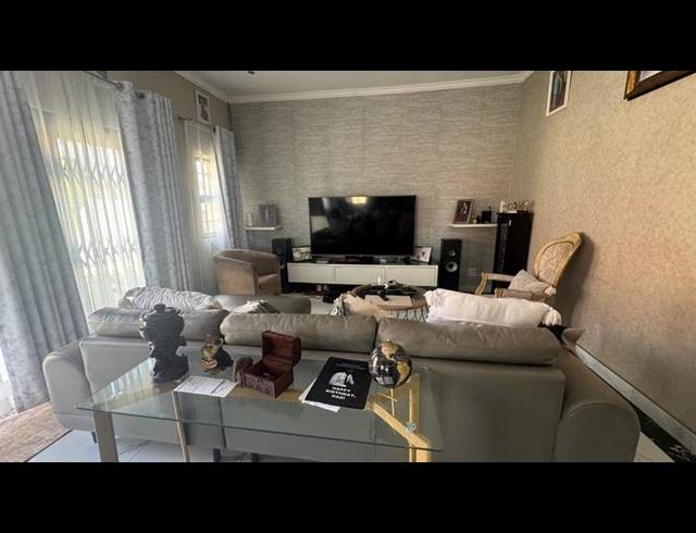 4 BEDROOM HOUSE FOR SALE IN ORANGE GROVE